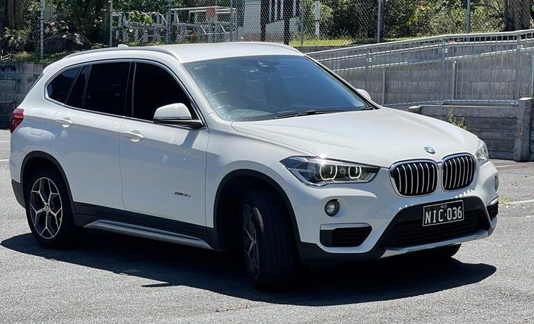 
								BMW X1 full									